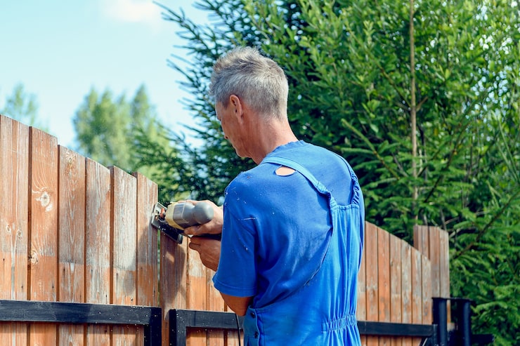 professional fencing and gate installation